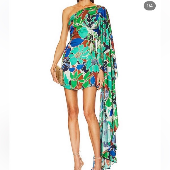 cult gaia Dresses & Skirts - CULT GAIA MALIA DRESS SIZE M WORN ONCE